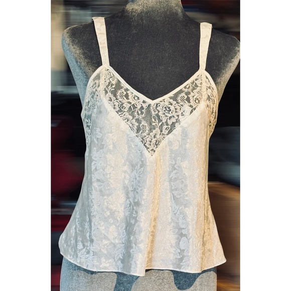 Victoria's Secret Other - Vintage Victoria's Secret Gold Label Ivory Floral Jacquard Lace Cami Top M